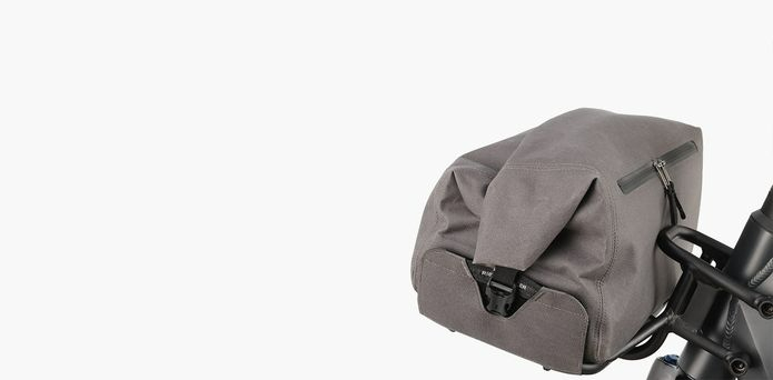 Front-mounted storage bag on Riese & Müller Nevo 4 electric bike
