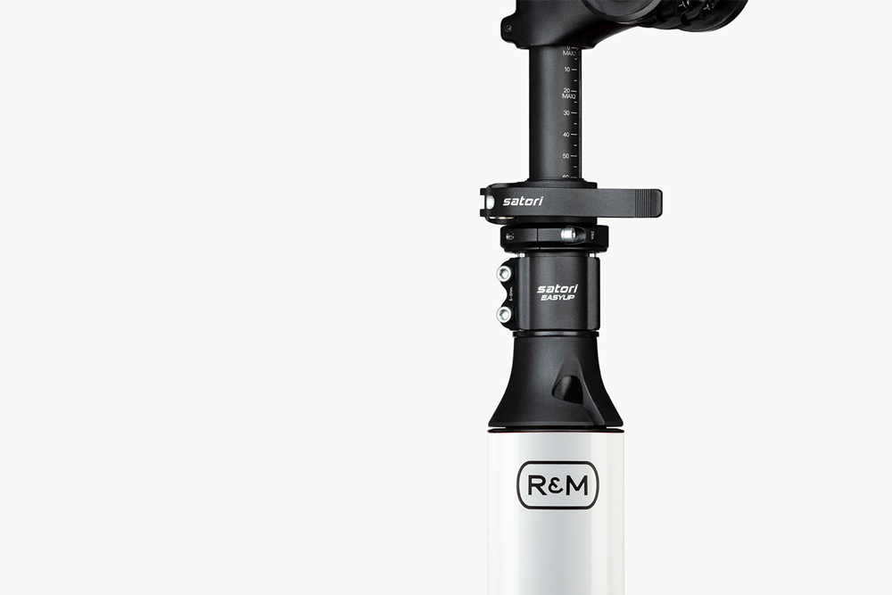 Close-up of the adjustable handlebar of the Riese & Müller Packster 70 Touring electric cargo bike