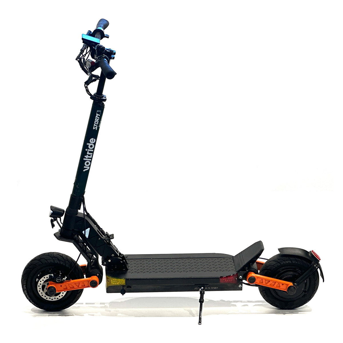 Electric scooter Gpad Storm max black used asphalt tires left side