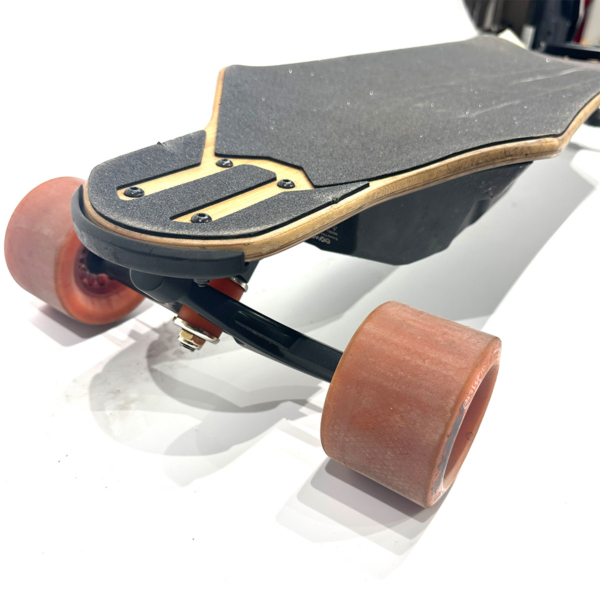 Electric skateboard Exway Flex ER Hub used street tires front