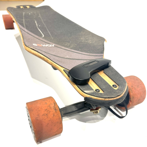 Electric skateboard Exway Flex ER Hub used street tires front side