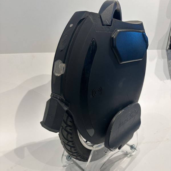 Electric unicycle Kingsong 18L black used front
