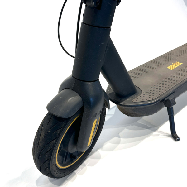 Segway Ninebot Max G30 black used tubeless tires front wheel