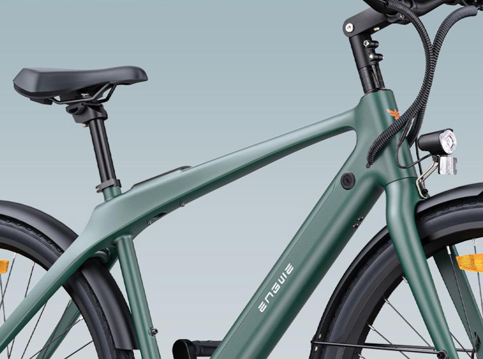 Close-up of the green Engwe Mapfour N1 Air electric bicycle's carbon fiber frame.