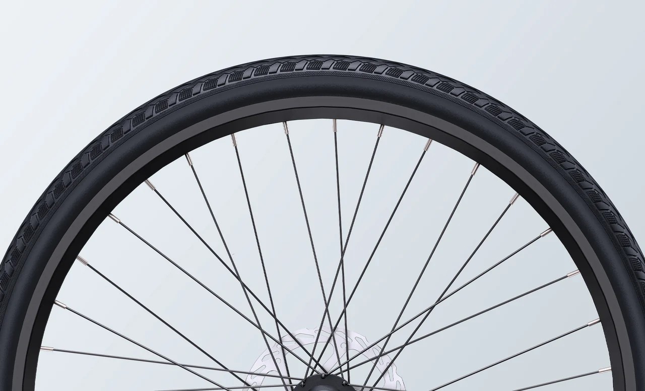 Close-up of the Engwe Mapfour N1 Air electric bicycle's tires.