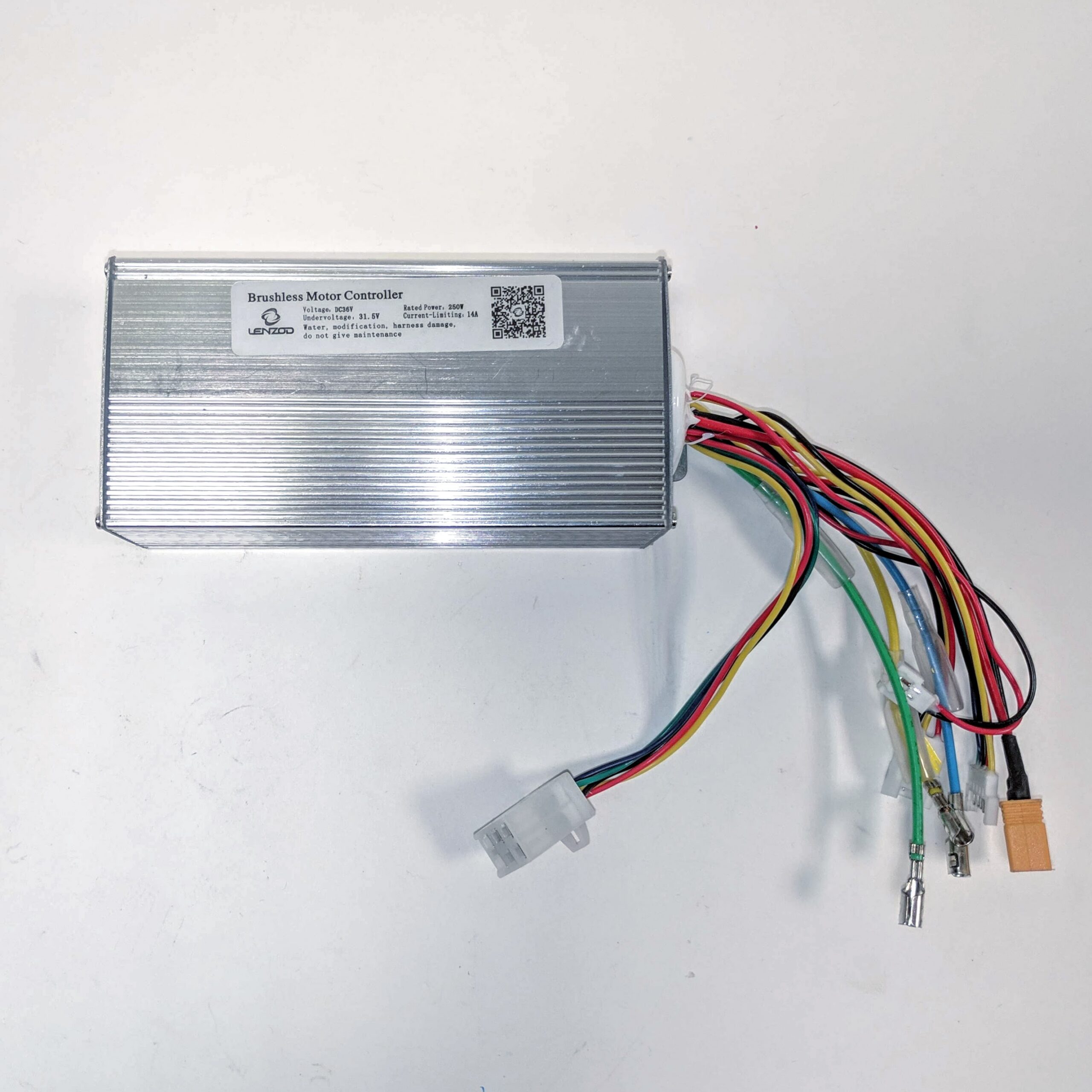 2090-5e0afeb2c555b128658982-2090-scaled GPad SVAN -ohjain 36V 17A - Image 1