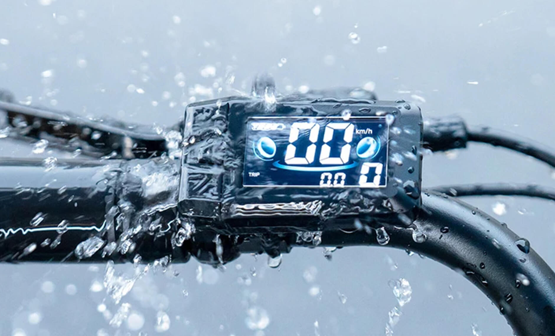 Illustrative image of the ENGWE P275 SE electric bicycle's IP54 water resistance.