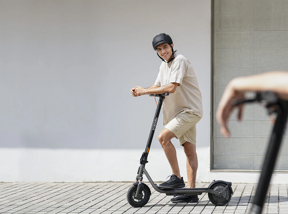 xiaomi-electric-scooter-6lite-lifestyle
